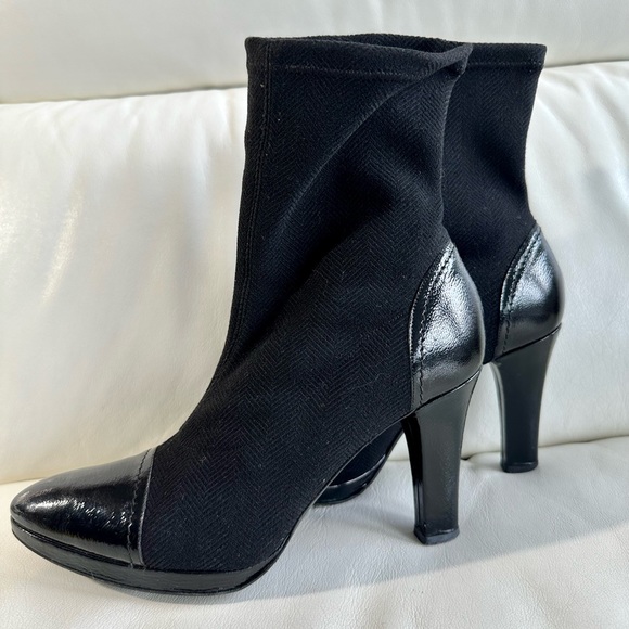 Vintage Donald J Pliner Black Patent and Fabric Boot 9 - Picture 7 of 9